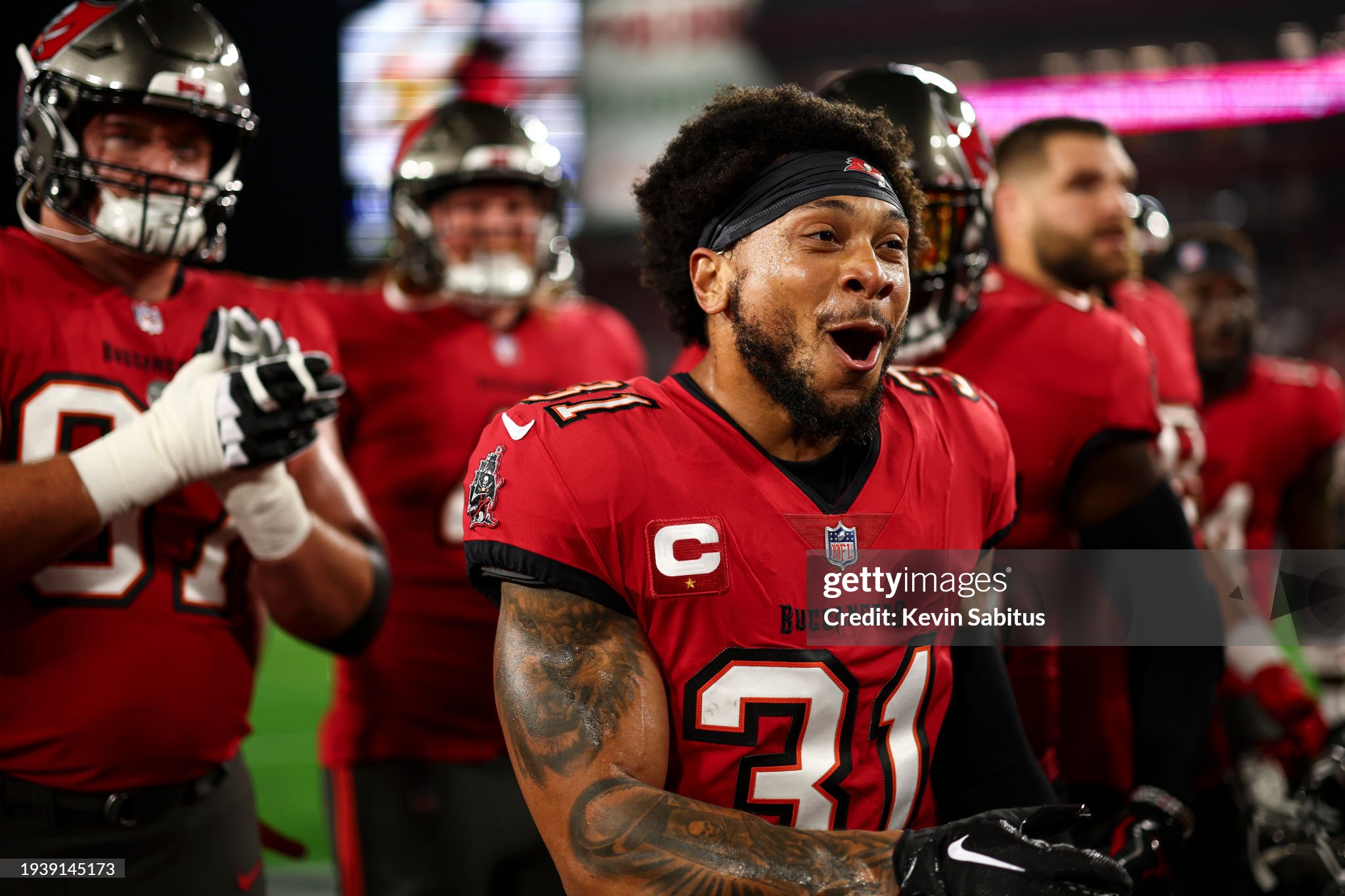 TAMPA, FL - JANUARY 15: Antoine Winfield Jr. #31 of the Tampa Bay Buccaneers gives a speech in the team huddle prior to an NFL wild-card playoff football game against the Philadelphia Eagles at Raymond James Stadium on January 15, 2024 in Tampa, Florida. (Photo by Kevin Sabitus/Getty Images)
